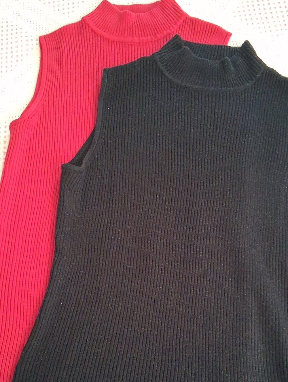 212 Collection Ribbed Mock Neck Sleeveless Tops - Red & Black